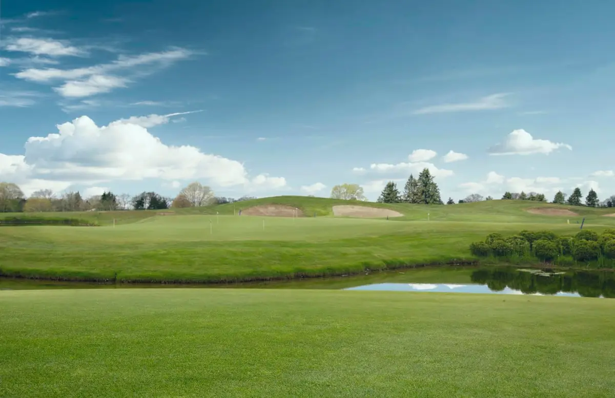 Viisi vinkkiä golfkentän valintaan